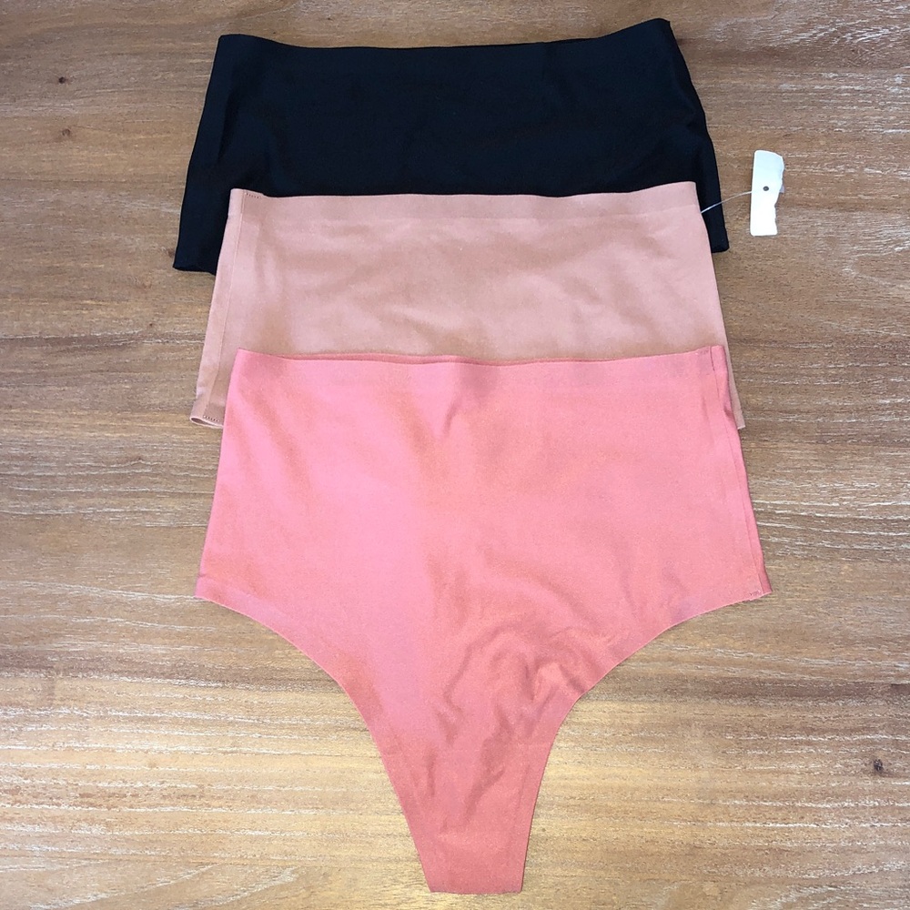 Chantelle soft stretch high waisted thongs(3)